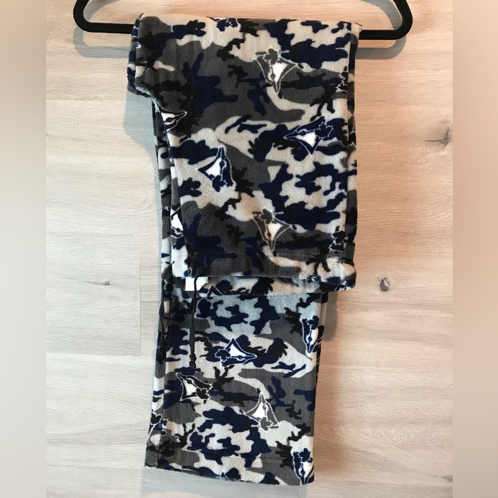 Toronto Blue Jays Camo Fleece Pajama Pants - Picture 2 of 6